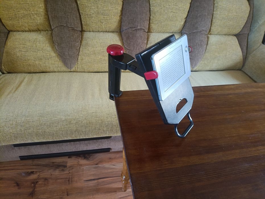 Настольная подставка под планшет