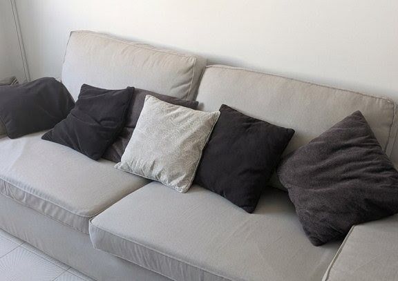 Sofá KIvik IKEA 3 lugares