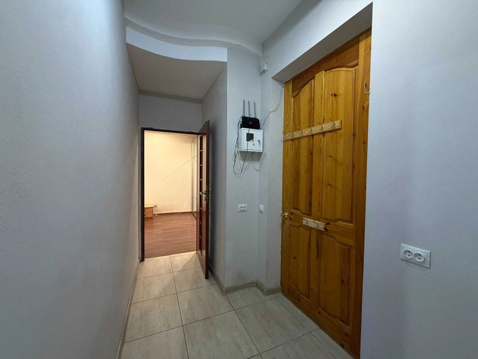 Продам 2х ком. полнометражную кв-ру в центре, ул. Сталеваров 4/4