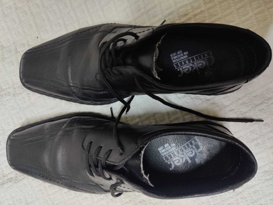 Sapatos Rieker tam. 44 em muito bom estado.