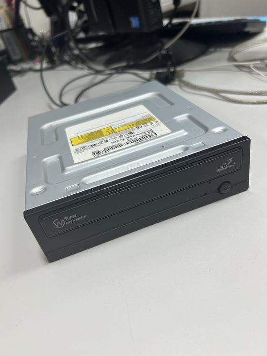 CD Reader and Writer64740217416065123