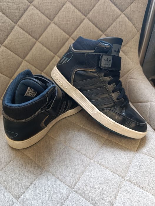 Кроссовки Adidas