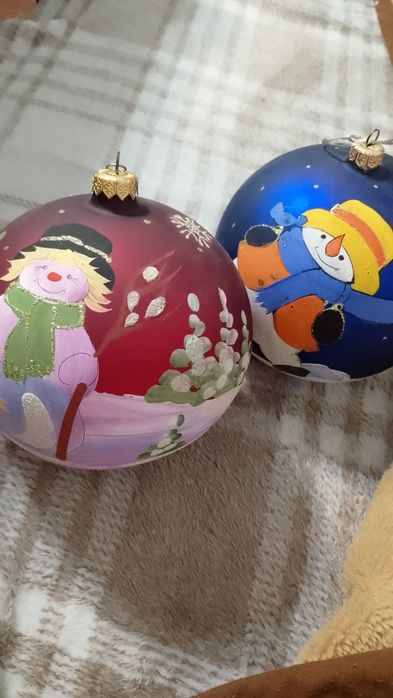 Новорічні ялинкові кулі