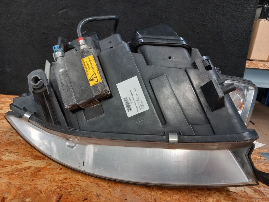 Ótica xenon esquerda Audi A6 C5