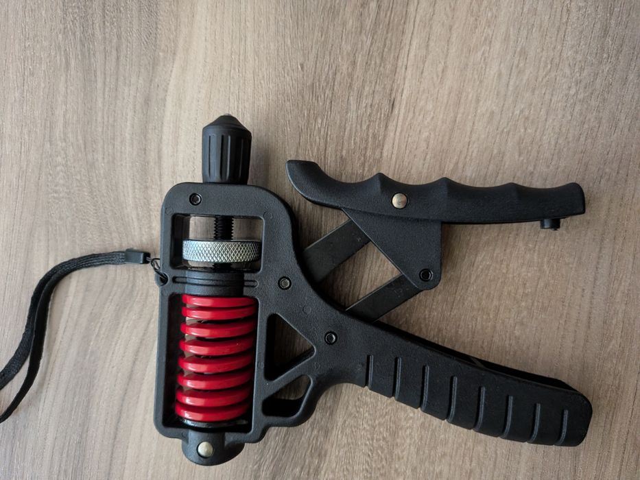 Gripper ściskacz 5-100 kg
