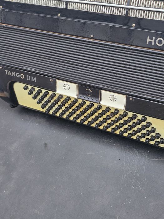 Akordeon Hohner Tango II M-96 basów