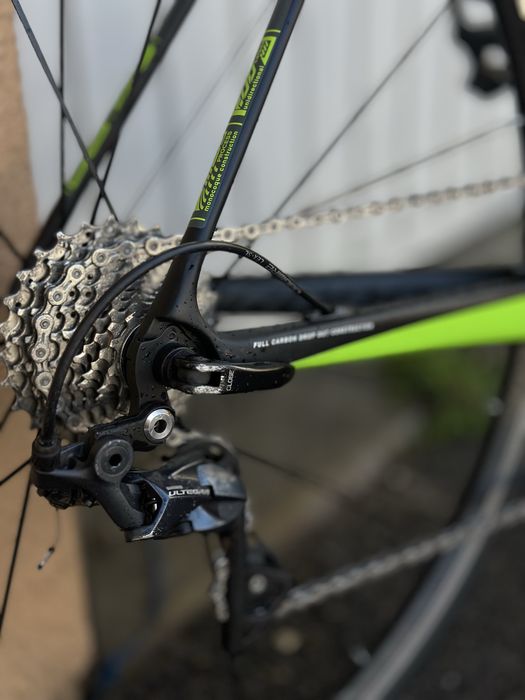 Bicicleta de estrada em Carbono