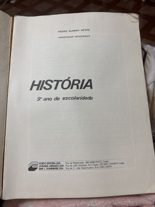 “História” - 9.º ano de escolaridade // Porto Editora