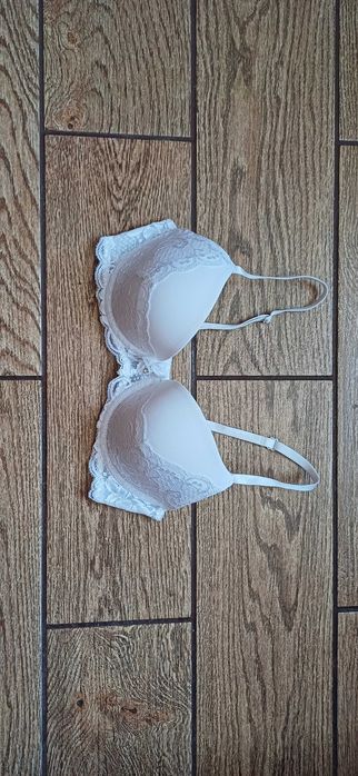 Biały biustonosz Flame r. 75 B