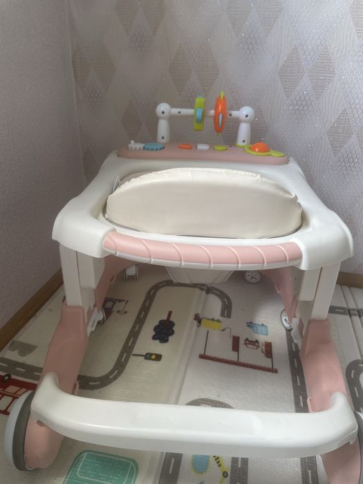 Ходунки для дівчинки