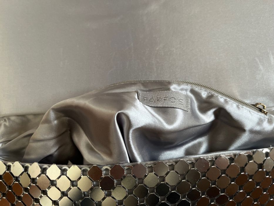 Clutch de cerimónia prateada