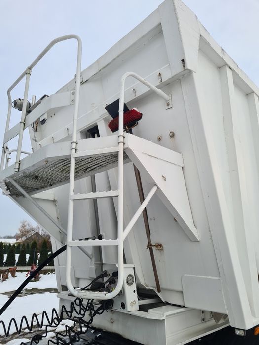 Naczepa wywrotka Benalu