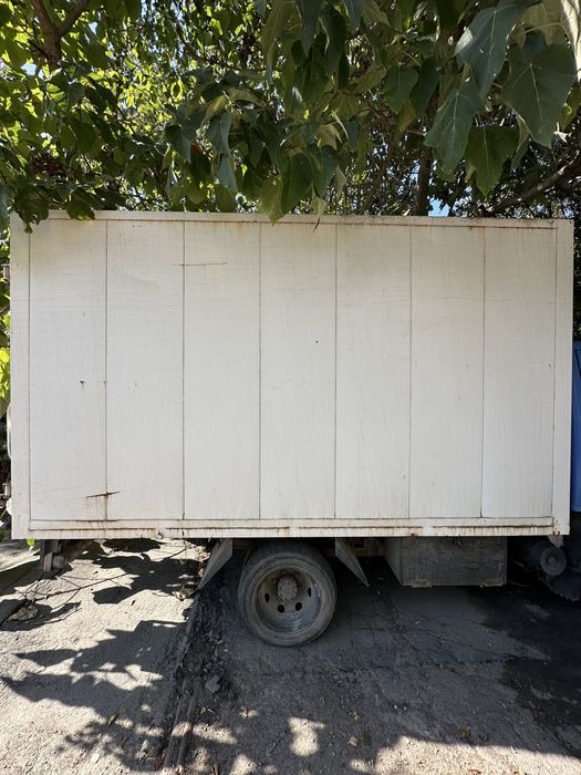 Цельнометалическая будка на грузовое авто