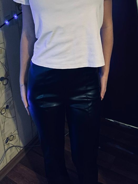 Женские кожаные штаны