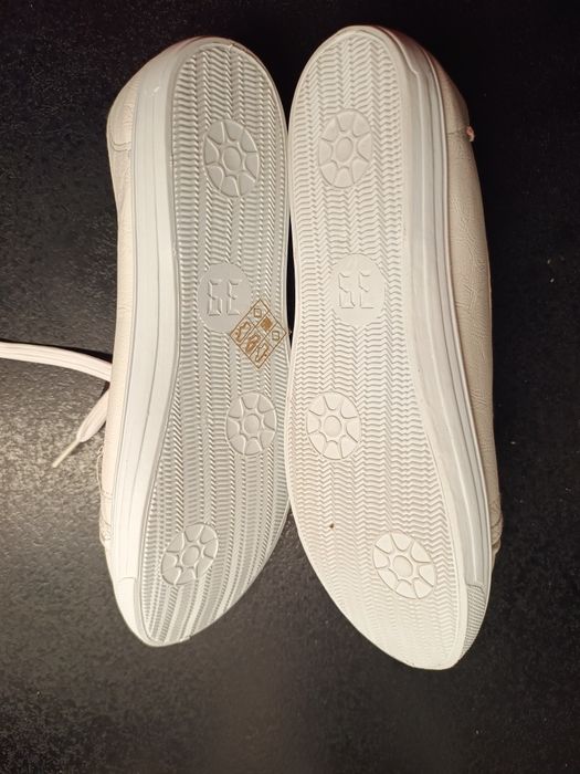 Trampki nowe białe rozmiar 39