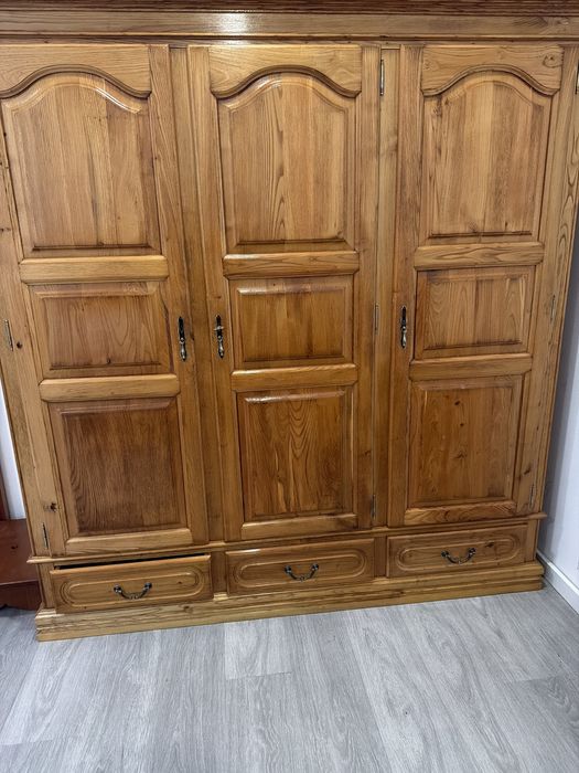 Quarto completo de madeira