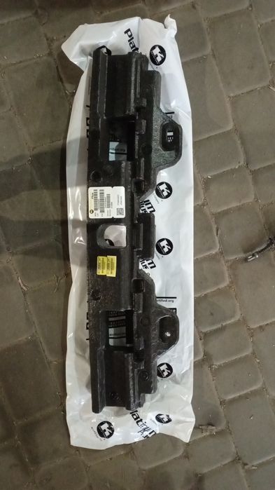 Абсорбер переднього бампера Jeep Grand Cherokee 17-21