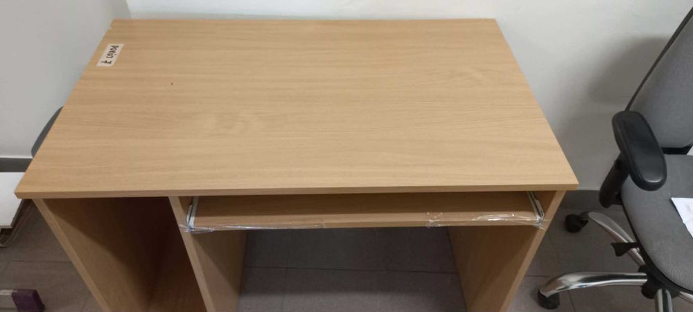 Oddam biurka i ławy za darmo (Łódź)