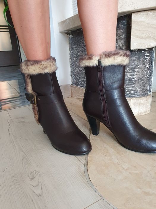 Buty skórzane zimowe Trzewiki na obcasie Tomasso Taccardi 39