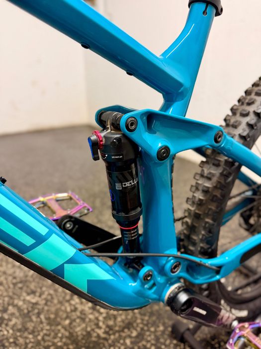 Trek Remedy 7 •  S | 27,5 • 2021 • RS Deluxe • Sram GX • Bontrager •