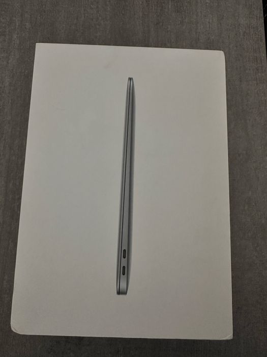 MacBook Air Retina, 13‑inch, 2019 Intel Core i5, 8 GB RAM SSD 128 GB