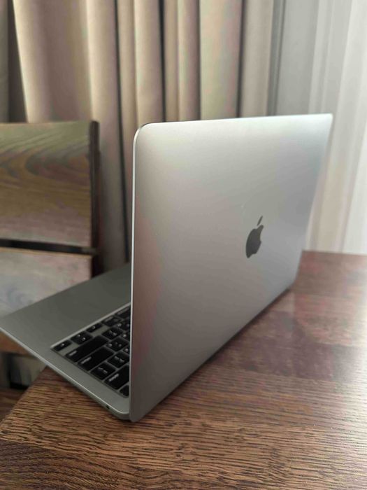 MacBook Air 13” (2020) Space Gray | Intel Core i5 | 16/256 GB