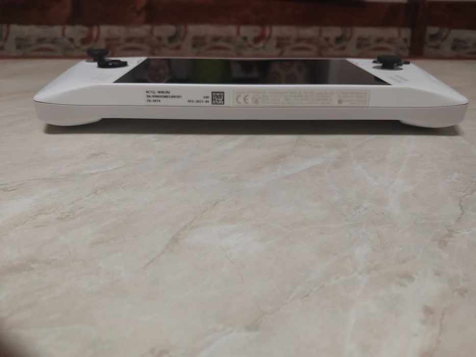Sprzedam Konsole ASUS ROG ALLY Z1