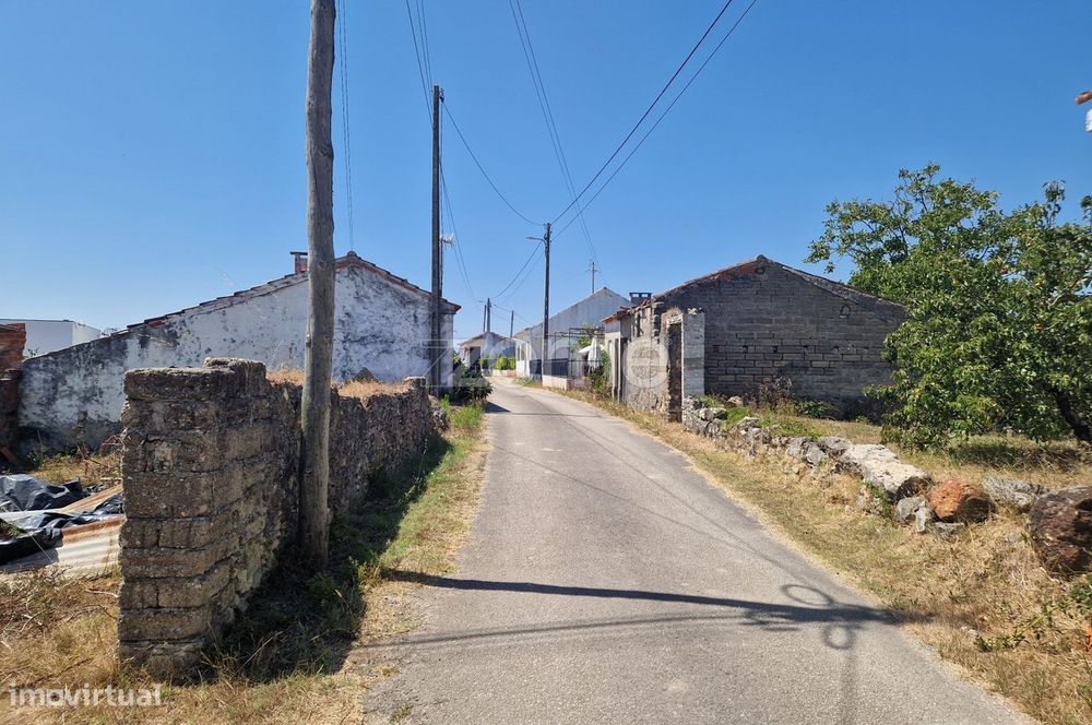 Terreno urbano - Casal de Almeida