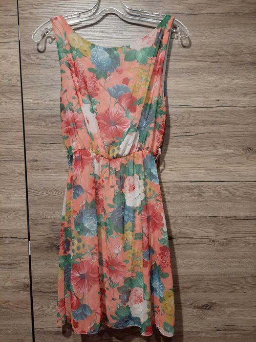 Sukienka letnia w kwiaty r.36/38