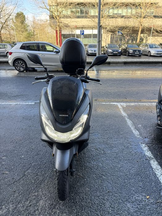 Honda PCX 125 Ano 2016 – Excelente estado