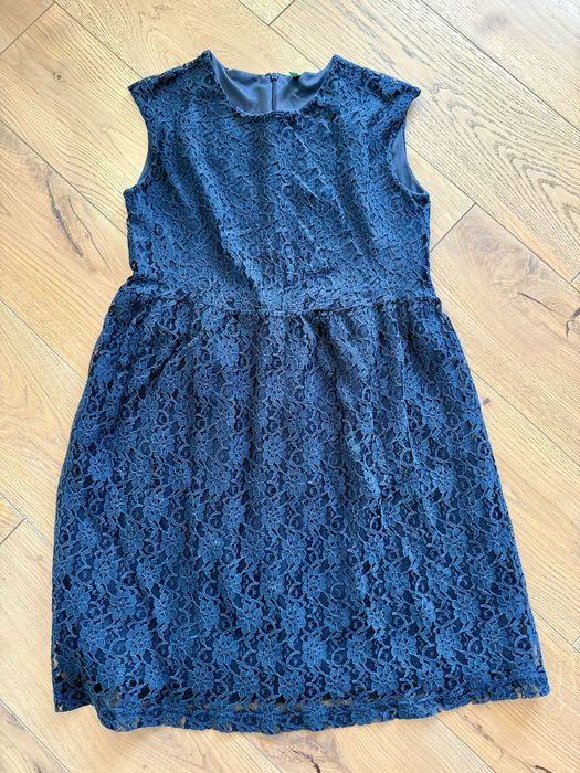 Сукня фирми United colors of benetton