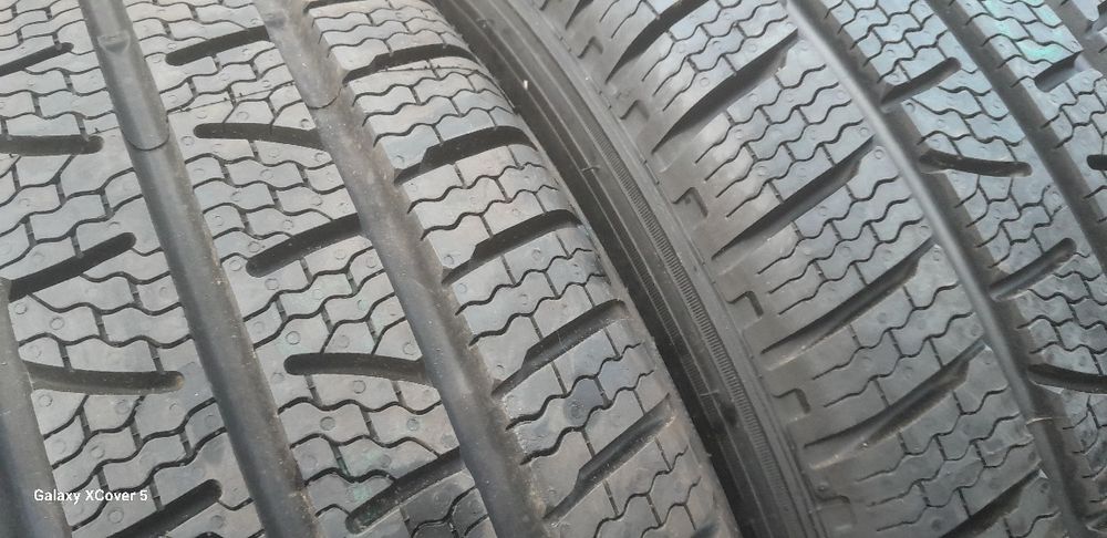 Opony Zimowe 215÷60÷16C÷PIRELLI.Montaż.Wysyłka.ZAPRASZAM