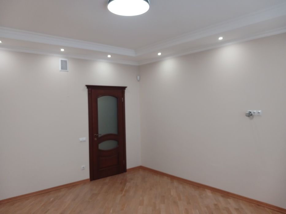 Продам  3 - ну квартиру по вул. Шопена.