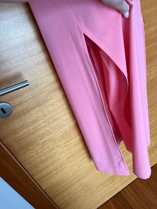 Vestido comprido rosa e preto