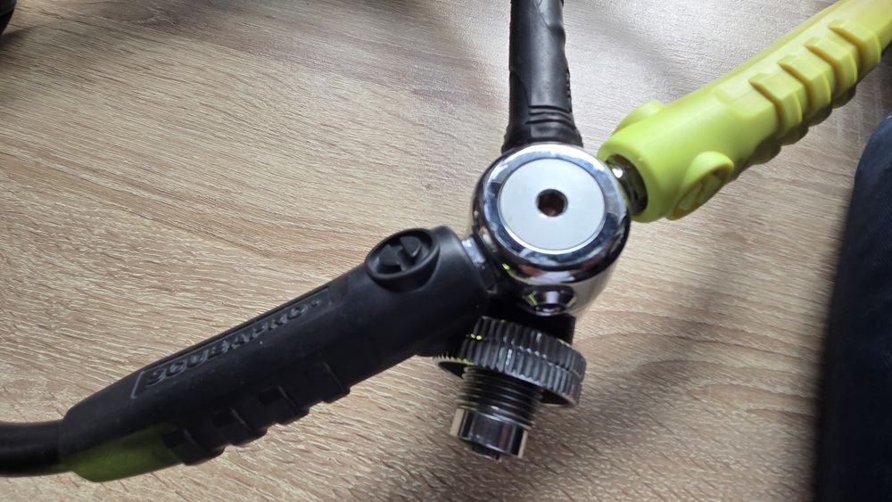 Komputer nurkowy SUUNTO i  automaty APEX