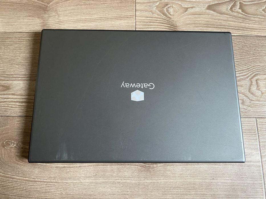 Gateway GWNR71517 | ryzen 7 3700u | 8gb | 512gb ssd m2 | FHD IPS