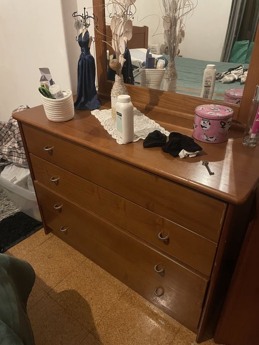 Mobilia quarto completa (sem colchao)