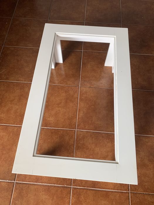 Mesa de Centro em Madeira Lacada Branca (sem vidro)