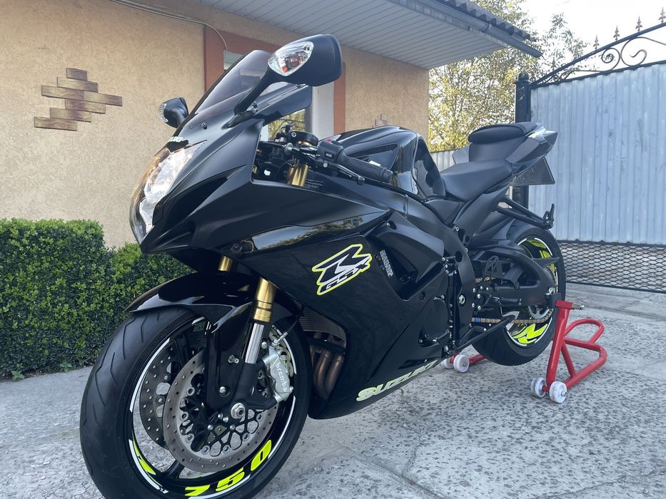 Продам suzuki gsxr 750 2019