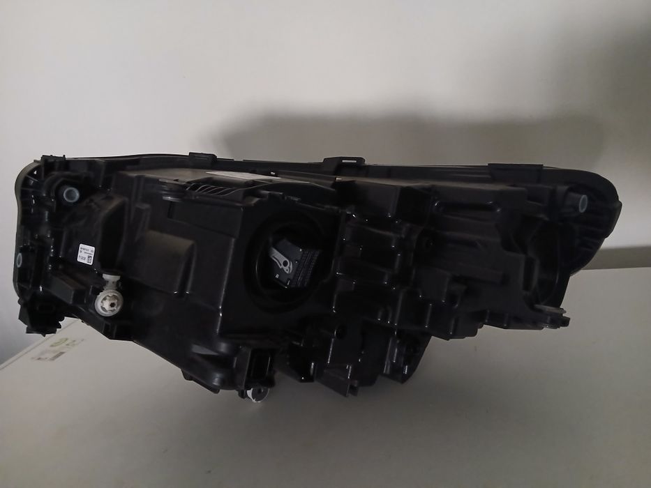 Farol BMW X2  U10  2025