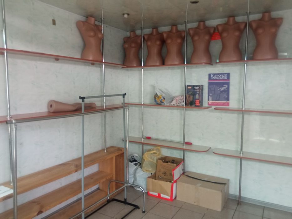 Продам(можлива оренда )магазин на Північному ринку 12,4 кв.м.