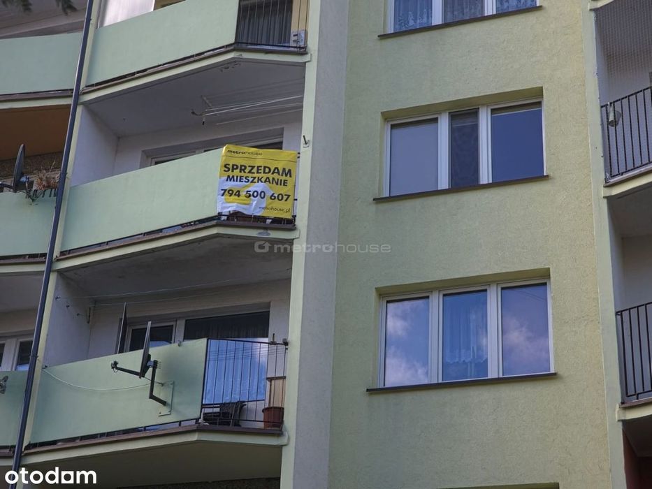 Przestronne 3- pokojowe mieszkanie z balkonem!!