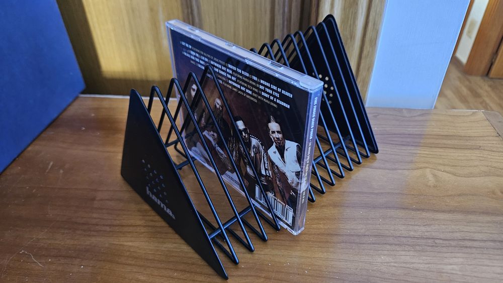 Suporte Hama para 14 CDs