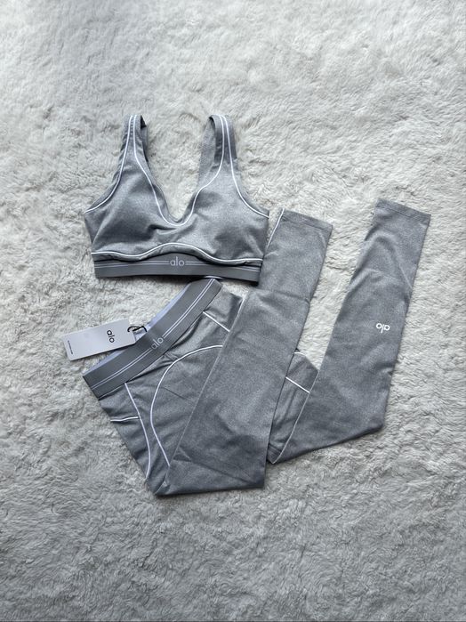 Komplet Alo Yoga
