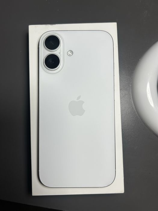 Iphone 16 128gb.