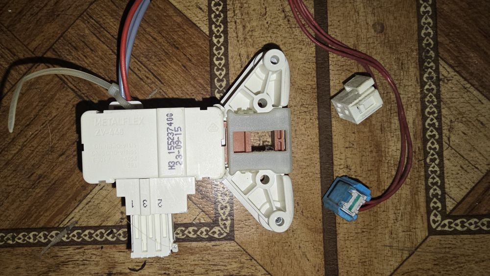 Запчастини з пральної машини ELECTROLUX