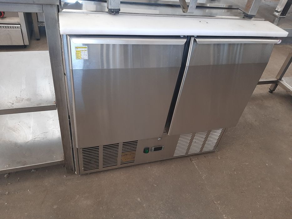 Bancada ou saladete de frio