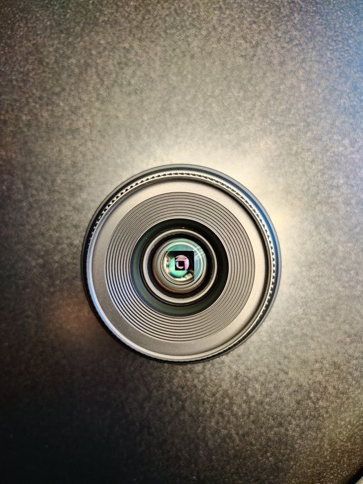 Canon EF-S 35mm f2.8 macro com luz led integrado