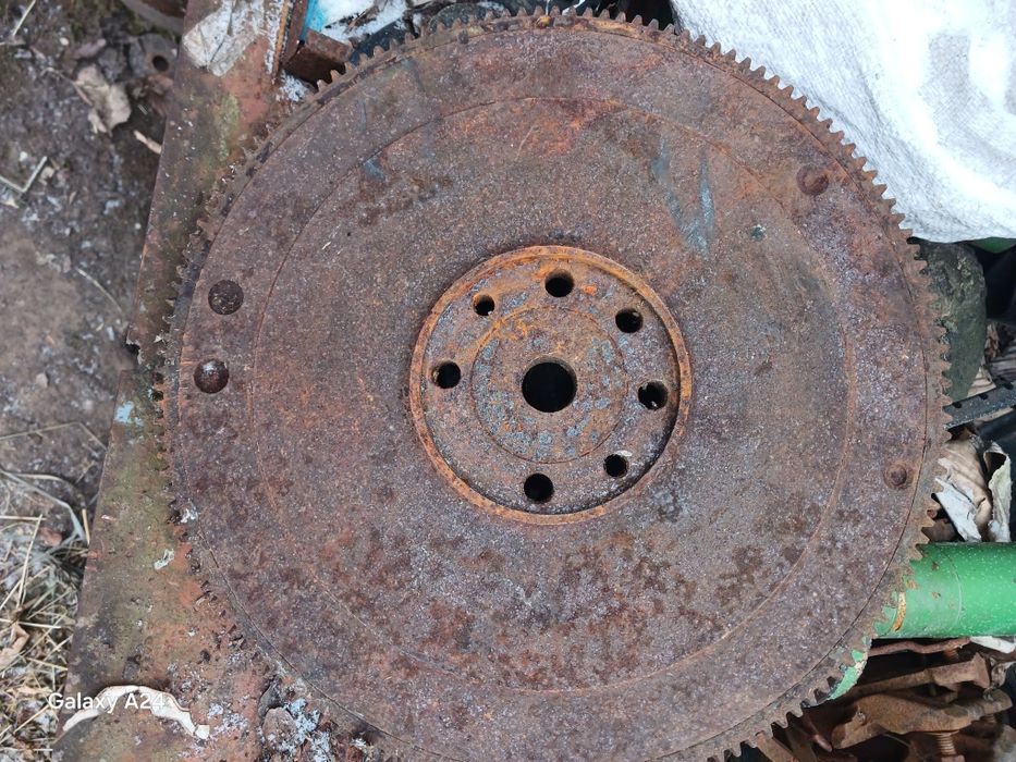 Продам маховик і плиту john deere 935