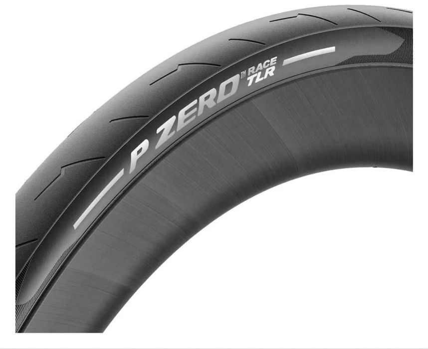 Pneus Pirelli P Zero RS  700x32 .